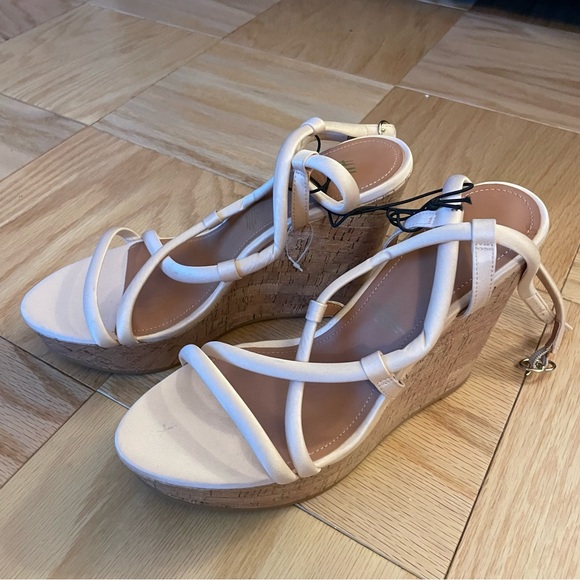 Soft Pink H&M Strappy Wedges - Picture 2 of 3
